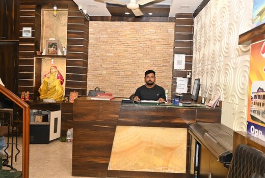 Hotel Sri Sai Inn