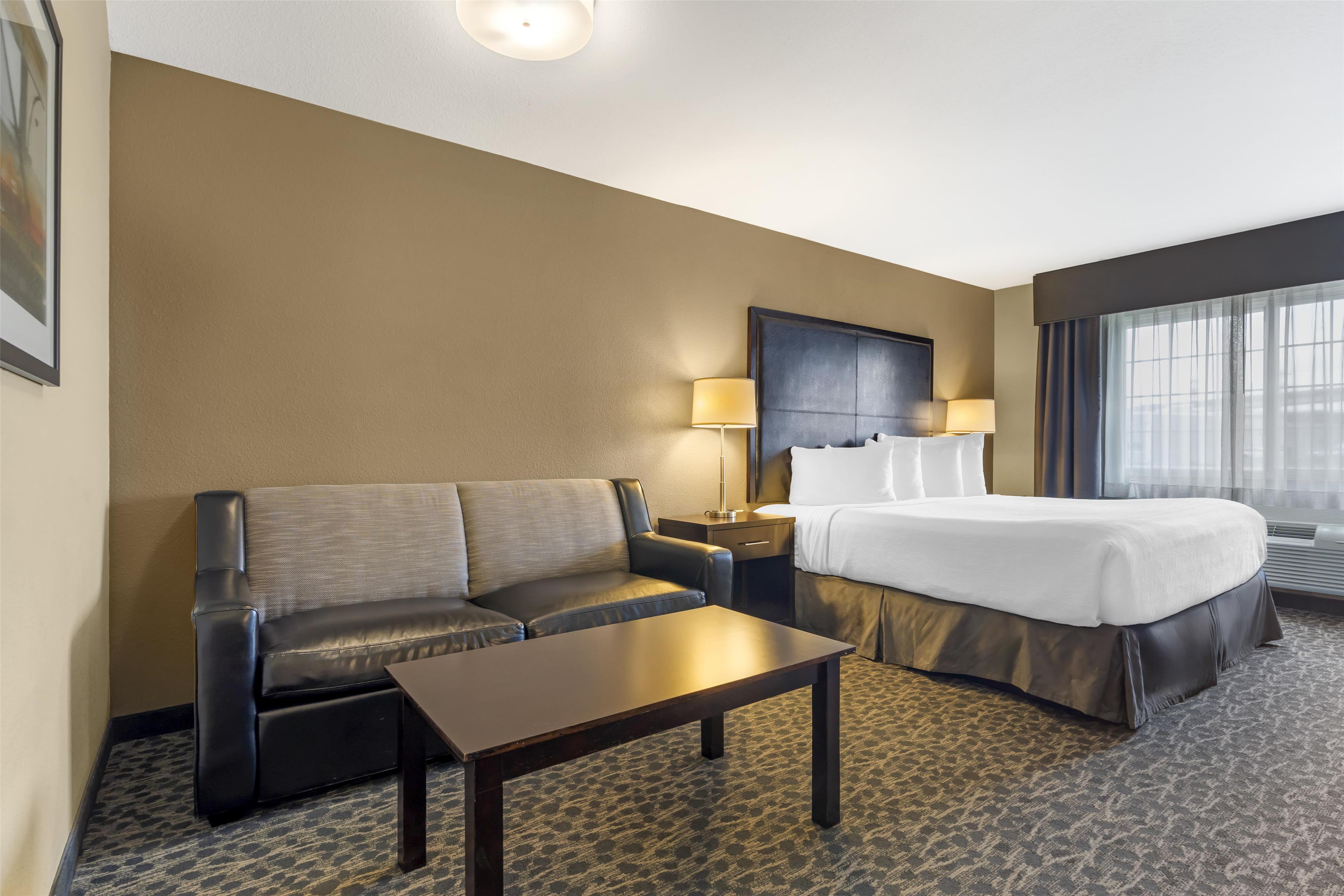 Best Western Plus Aberdeen - Tap to explore photos