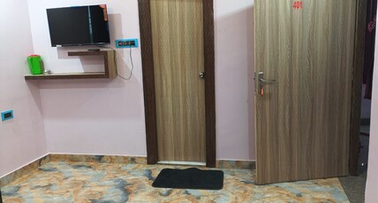 Hotel Regal Heights Room Type - Deluxe Double bed Ac