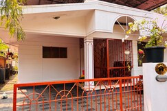 Sachu and Rose 3BHK near Jubilee Street