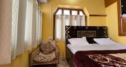 Gulab-B Room Type - Standard Twin Room