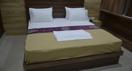 Hotel Saarang Forever Room Type - Apartment (Double Room)
