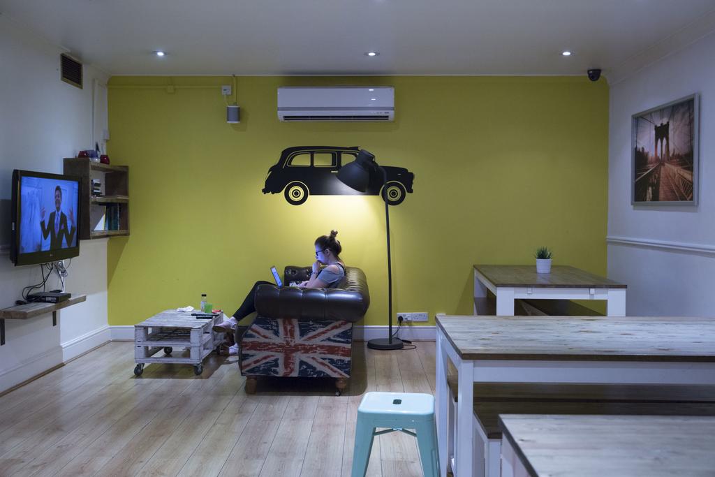 Smart Hyde Park View - Hostel - Tap to explore photos