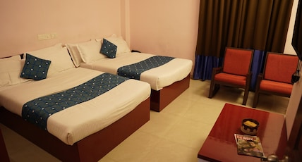 SULTHAN HOTEL AND RESTAURNT Room Type - Superior Family Room SULTHAN HOTEL AND RESTAURNT Room Type - Superior Family Room
