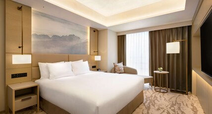 DoubleTree by Hilton Toyama Room Type - KING DELUXE SUITE