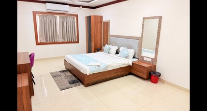 Hotel Paradise Premium Room Type - Deluxe Room