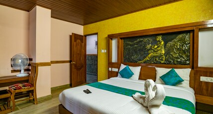 Guru Bhavan Inn Room Type - Deluxe Non AC Room