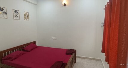 Shri Lawn Park Inn Room Type - Bedroom 8