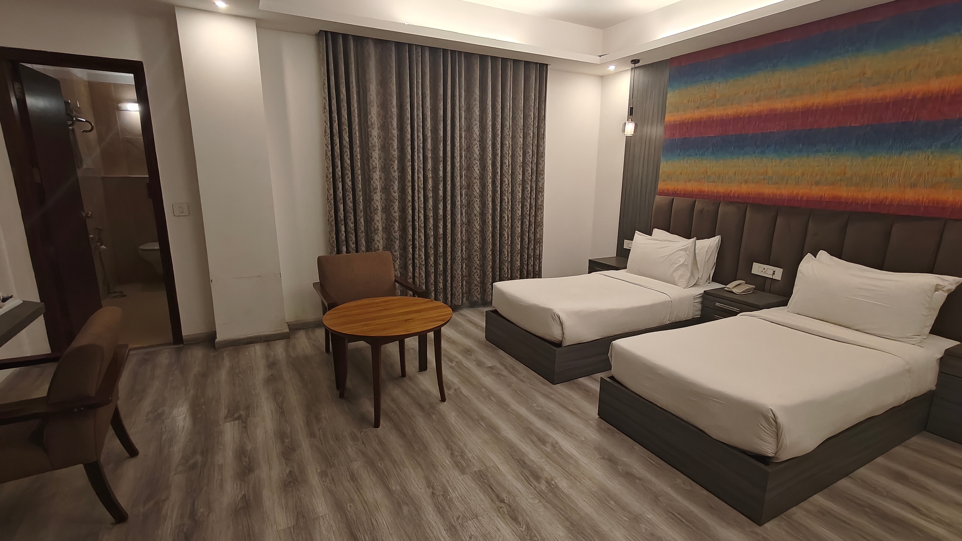 Hotel Hive - Tap to explore photos