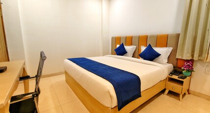 Hotel Easy Inn by Nyotel Room Type - Deluxe Room