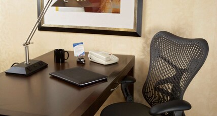 Hilton Garden Inn Seattle Bothell Room Type - 1 KING EVOLUTION ROOM