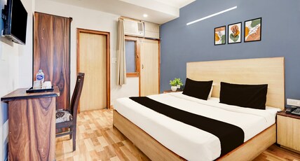Collection O Sector 20 Noida Room Type - Deluxe