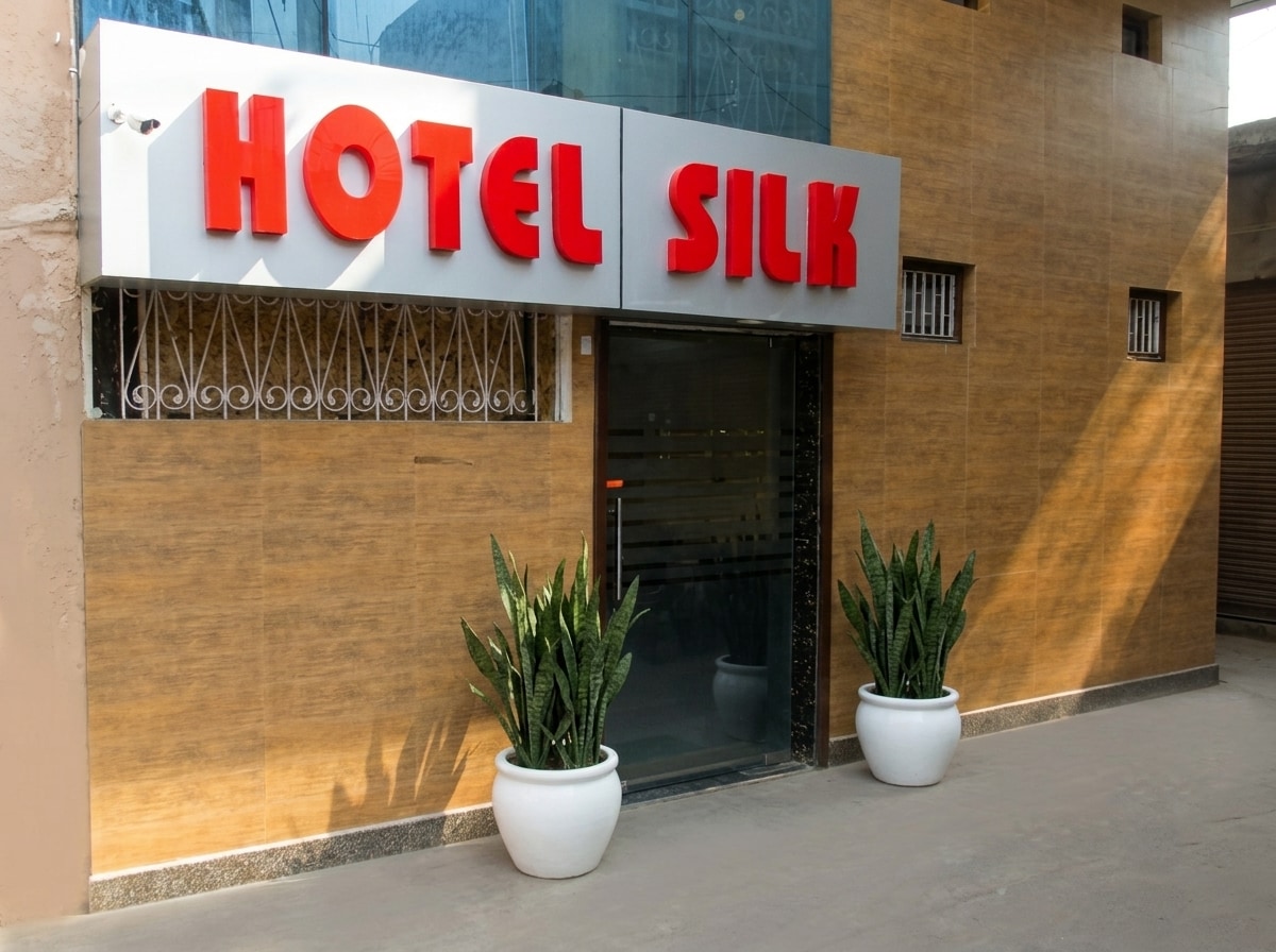 Hotel Silk, Haldwani (800m from Haldwani Railway Station) - Tap to explore photos