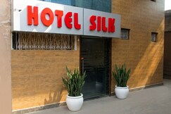 Hotel Silk, Haldwani (800m from Haldwani Railway Station)