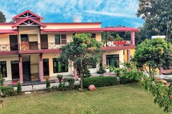 Karan's Corbett Motel