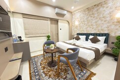 Hotel Dwarka Palace