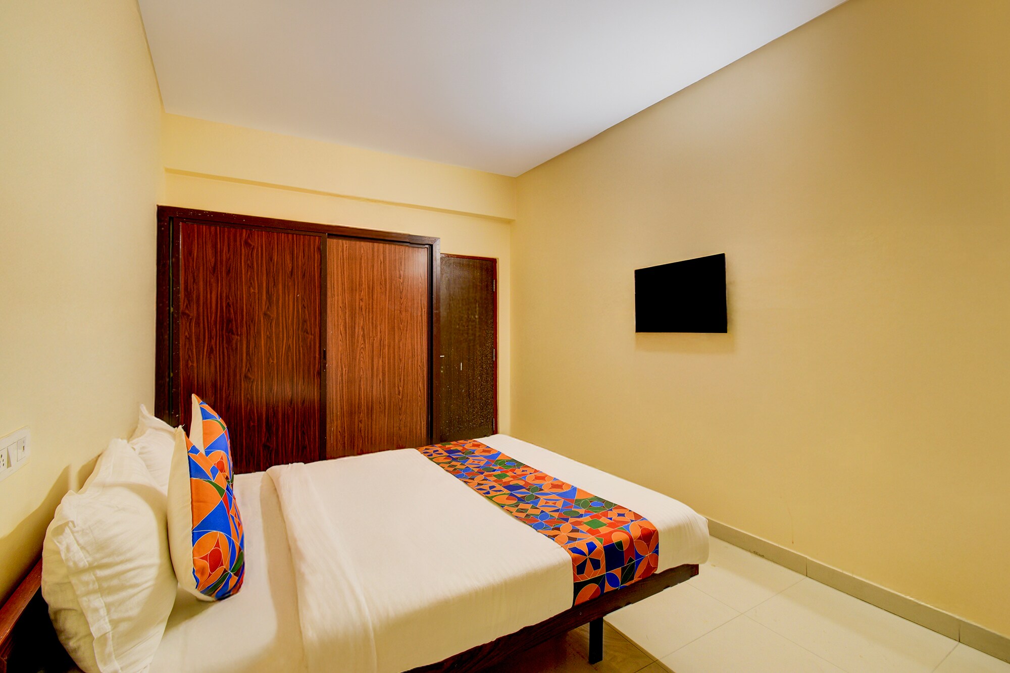 FabHotel Victoria Grand - Kothapet Fruit Market, Kothapet - Tap to explore photos