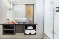 Mercure Nadi