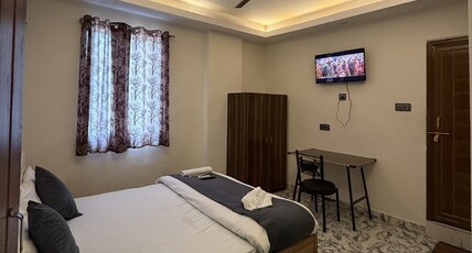 Hotel A V Grand kanpur Room Type - Standard Room - Non AC