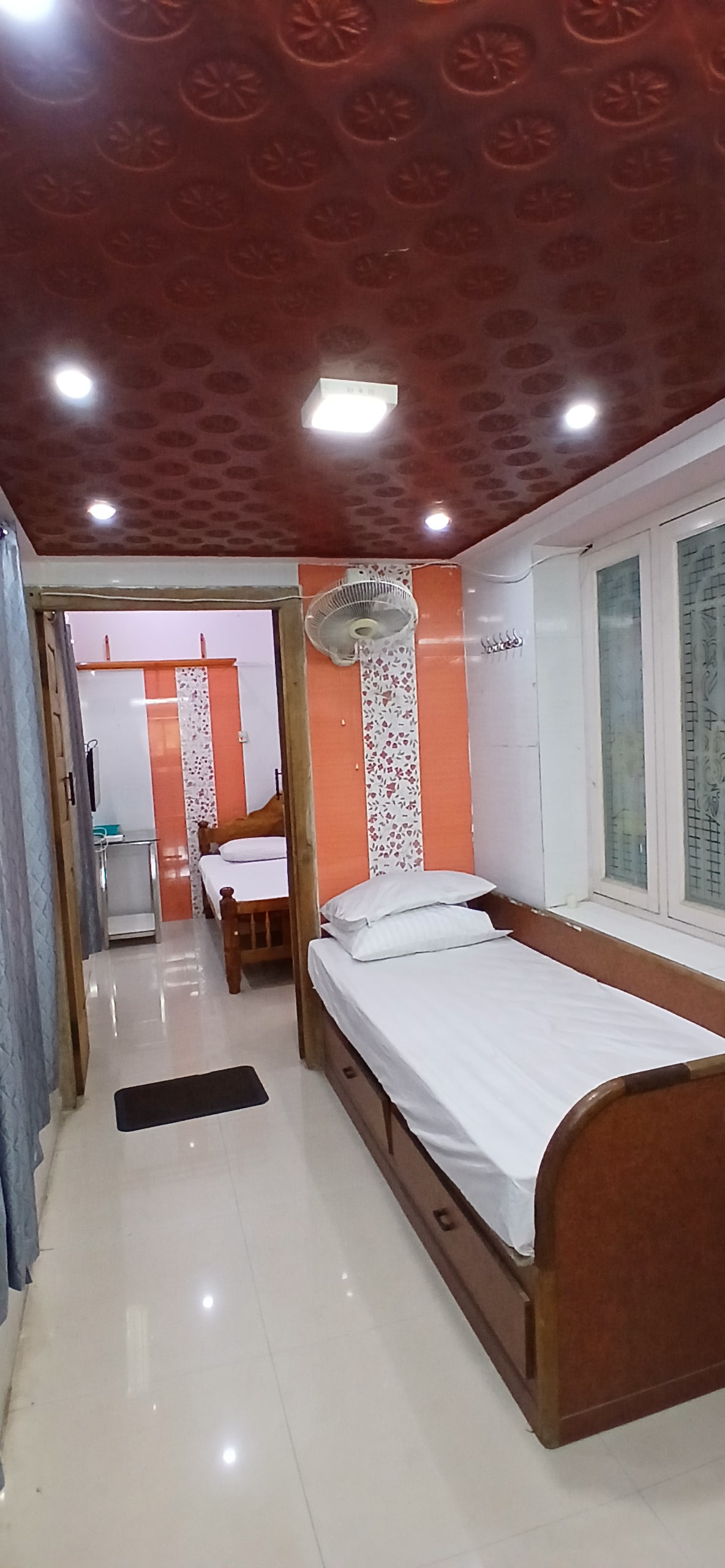 YS homestay - Tap to explore photos