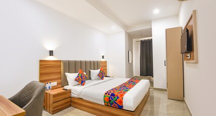 FabHotel Moro Gujranwala Town Room Type - Deluxe Room