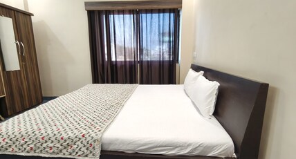 Hotel Vrikash stay Room Type - Standerd Family Room