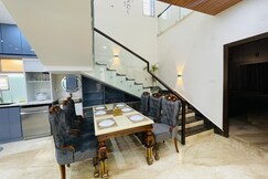 HRHK Executive Stays