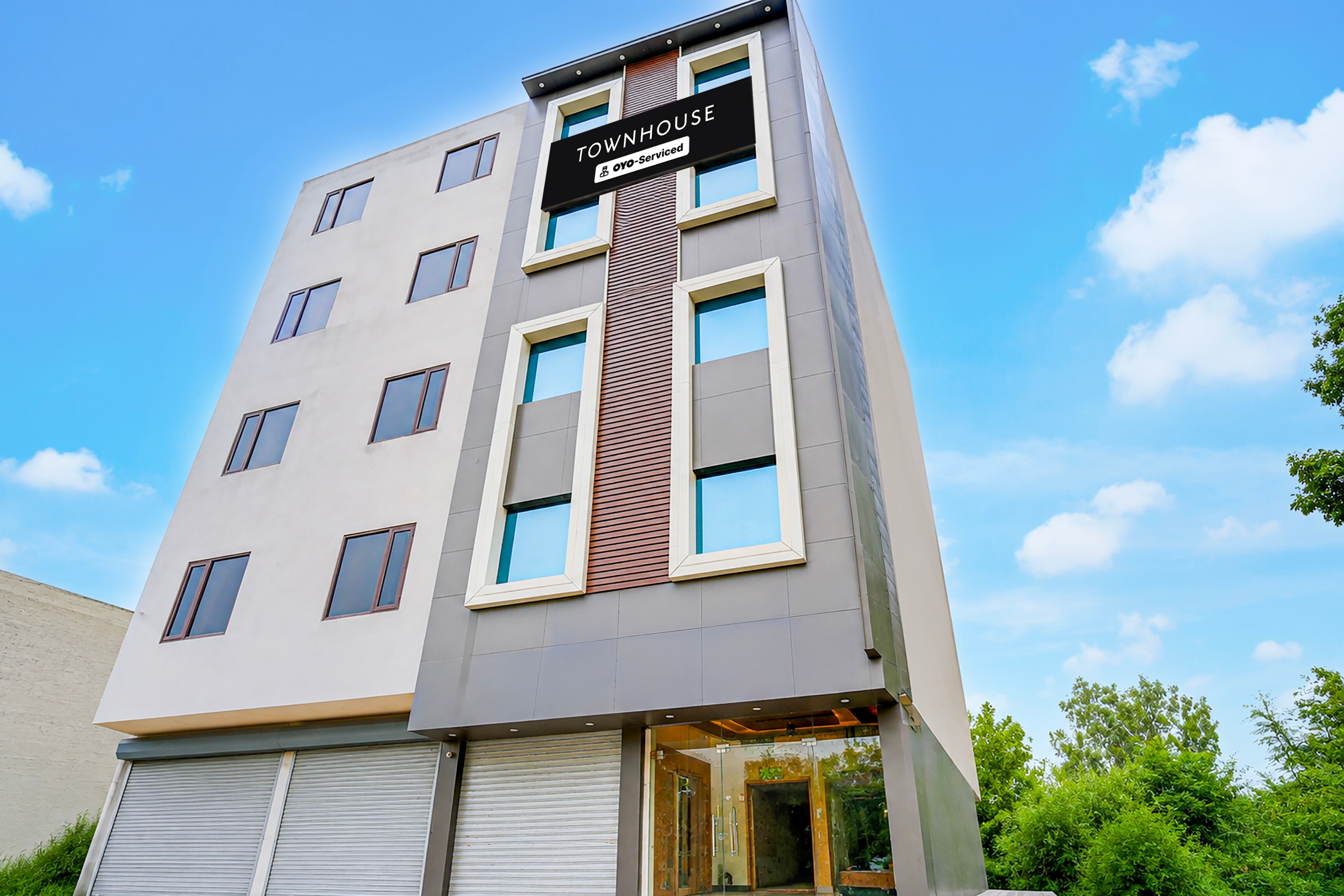 Townhouse Punjabi University Formerly Valley View - Tap to explore photos