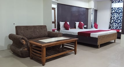 Hotel Dayal Room Type - Superior Triple Bed Family Room