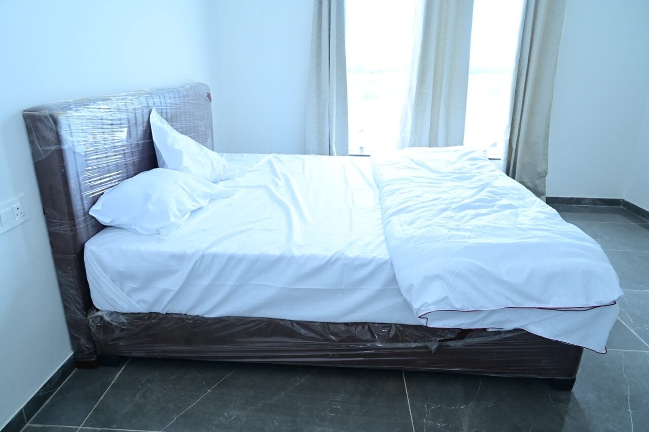 SR Hotel Restaurant & Cafe - Tap to explore photos