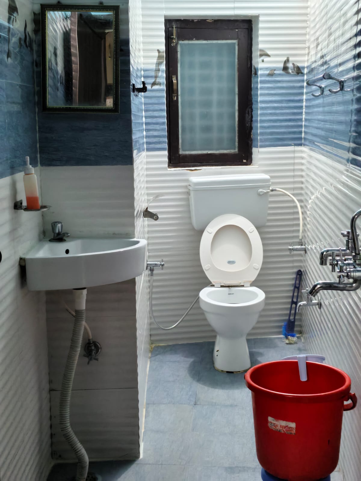 Himadri Homestay | Rooms & Restaurant - Tap to explore photos