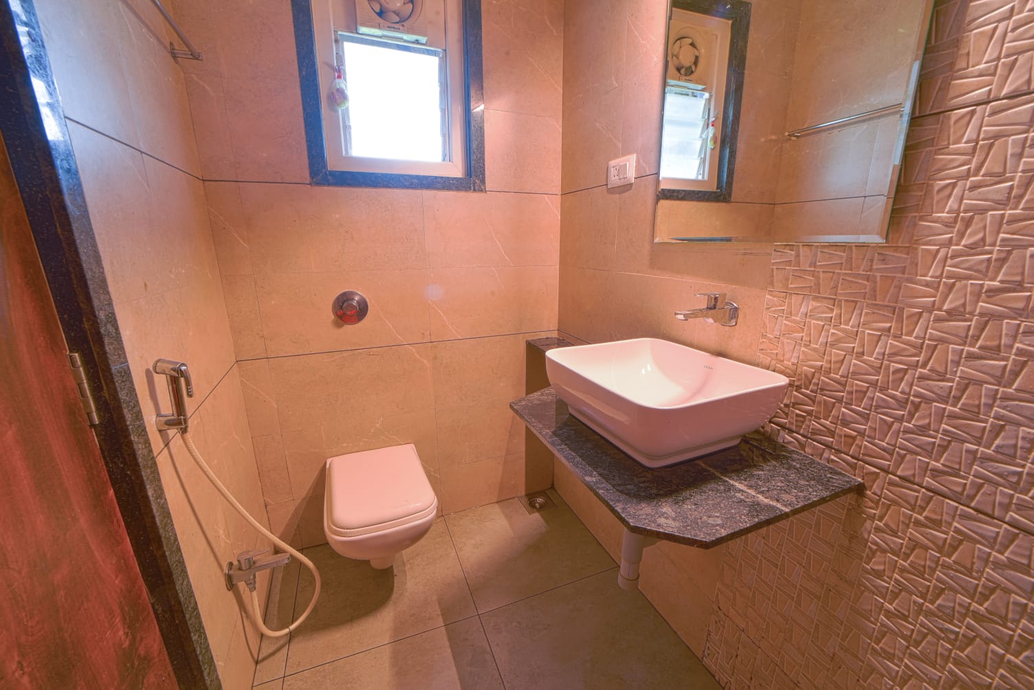 Hotel Vrindavan Deluxe - Tap to explore photos