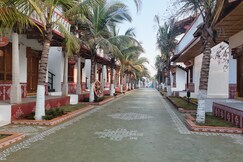 Kumudapuram village resort
