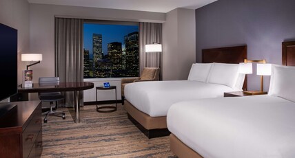 Hilton Americas - Houston Room Type - 2 QUEEN MOB ACCESS RI SHWR