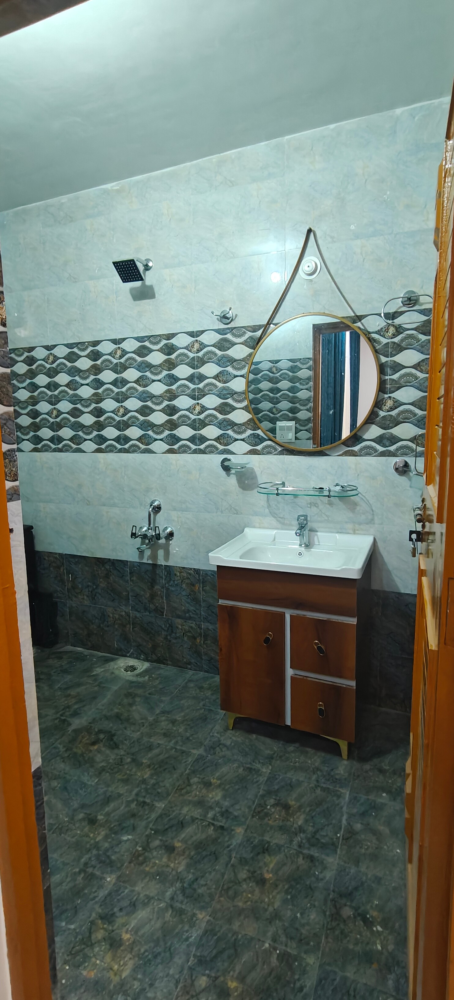 G K Homestay - Tap to explore photos