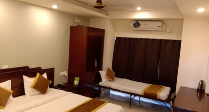 Hotel Railview Room Type - TRIPLE BED-AC