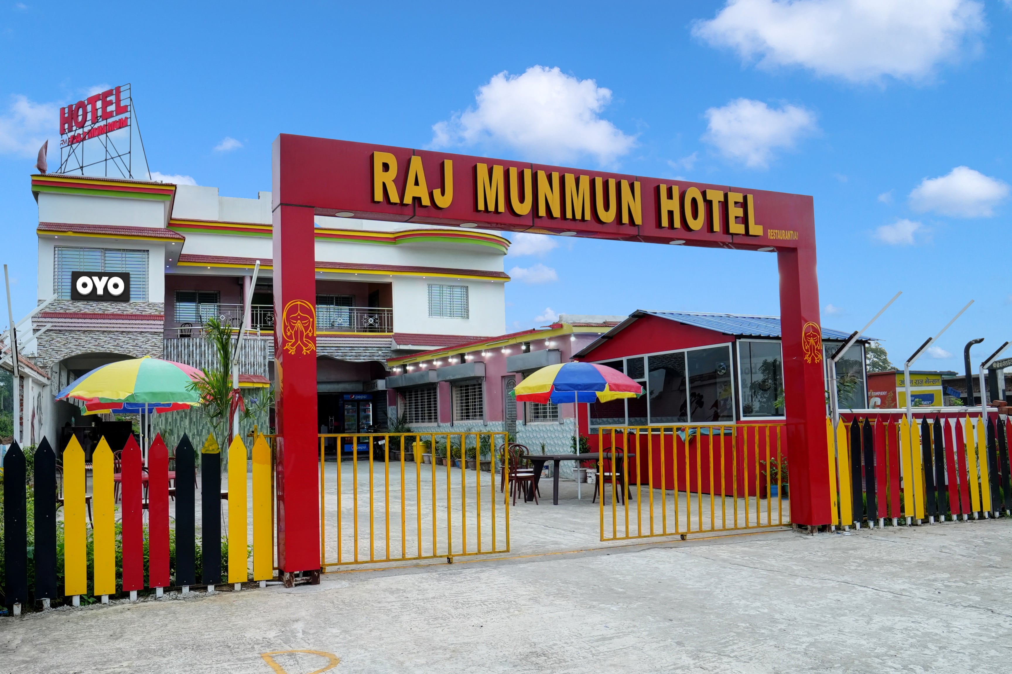 Hotel O by OYO Raj Munmun Hotel - Tap to explore photos