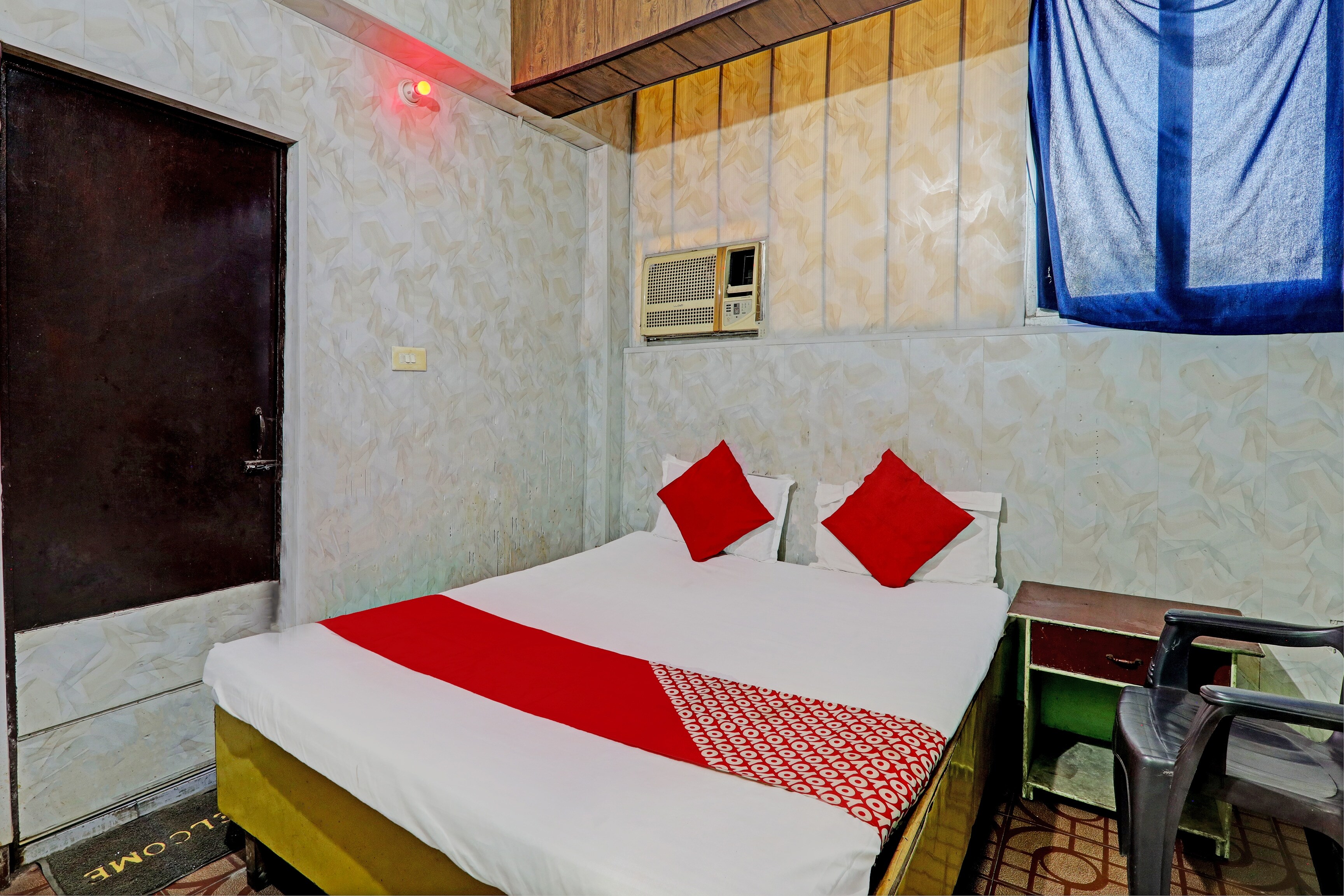 OYO Flagship Hotel Balaji - Tap to explore photos