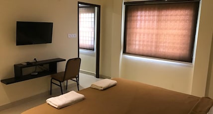 THE CHIRAAG INN Room Type - Deluxe Or Twin