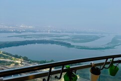 Cloud9 Stay At Supernova Noida