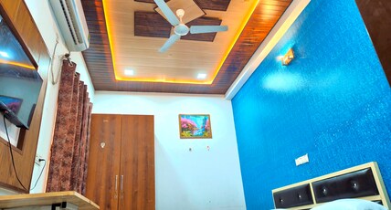 SHAHI DARBAAR Room Type - Super Deluxe Room with Balcony