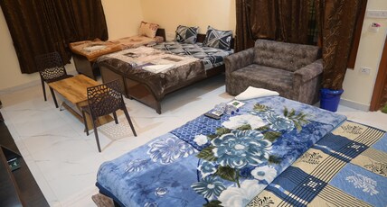 Kaka Guest House Near Ram Janam Bhumi Room Type - Five Bedded Room(Family Room)