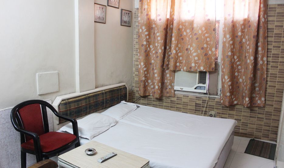 Hotel Castle - Tap to explore photos