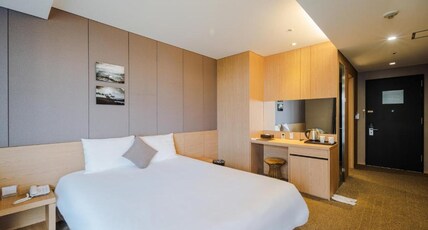 Hotel Bridge Seogiwpo Room Type - Standard Double City view Hotel Bridge Seogiwpo Room Type - Standard Double City view