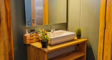 The Wilderness Lakefront Room Type - Twin Container Neem
