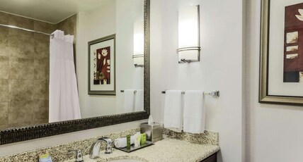 Hilton Phoenix Chandler Room Type - 2 QUEEN BEDS WITH BALCONY