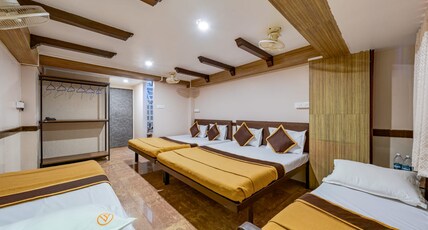 Hotel Shree Satkar Room Type - Family Room AC