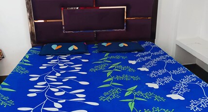 Shiv Ram Guest House Room Type - AC ROOM TRIPLE BED 1