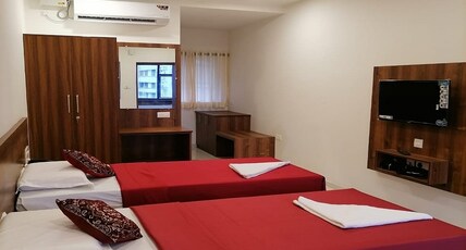 Foursquare Comfort Room Type - Deluxe Double or Twin Room