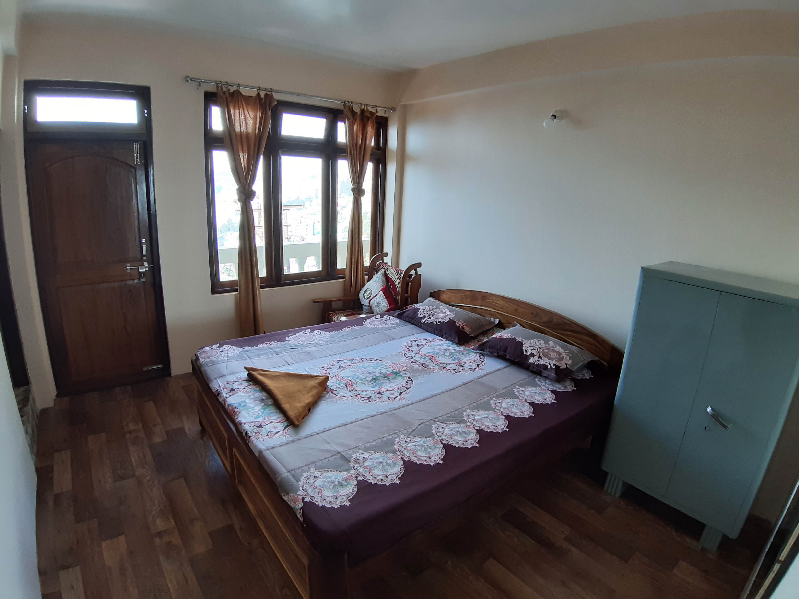 Vantage Point Homestay | Rooms & Caretaker - Tap to explore photos